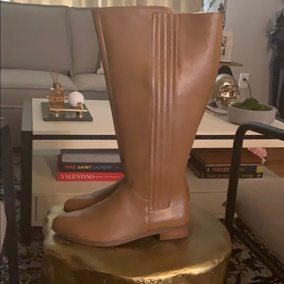 Comfort View Wide-Calf Riding Boot - Picture 3 of 4